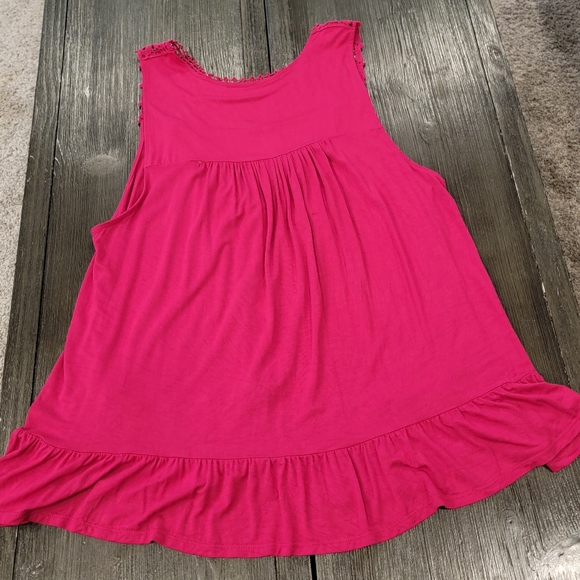 Torrid 2 Super Soft Hot Pink sleeveless top - Picture 3 of 10